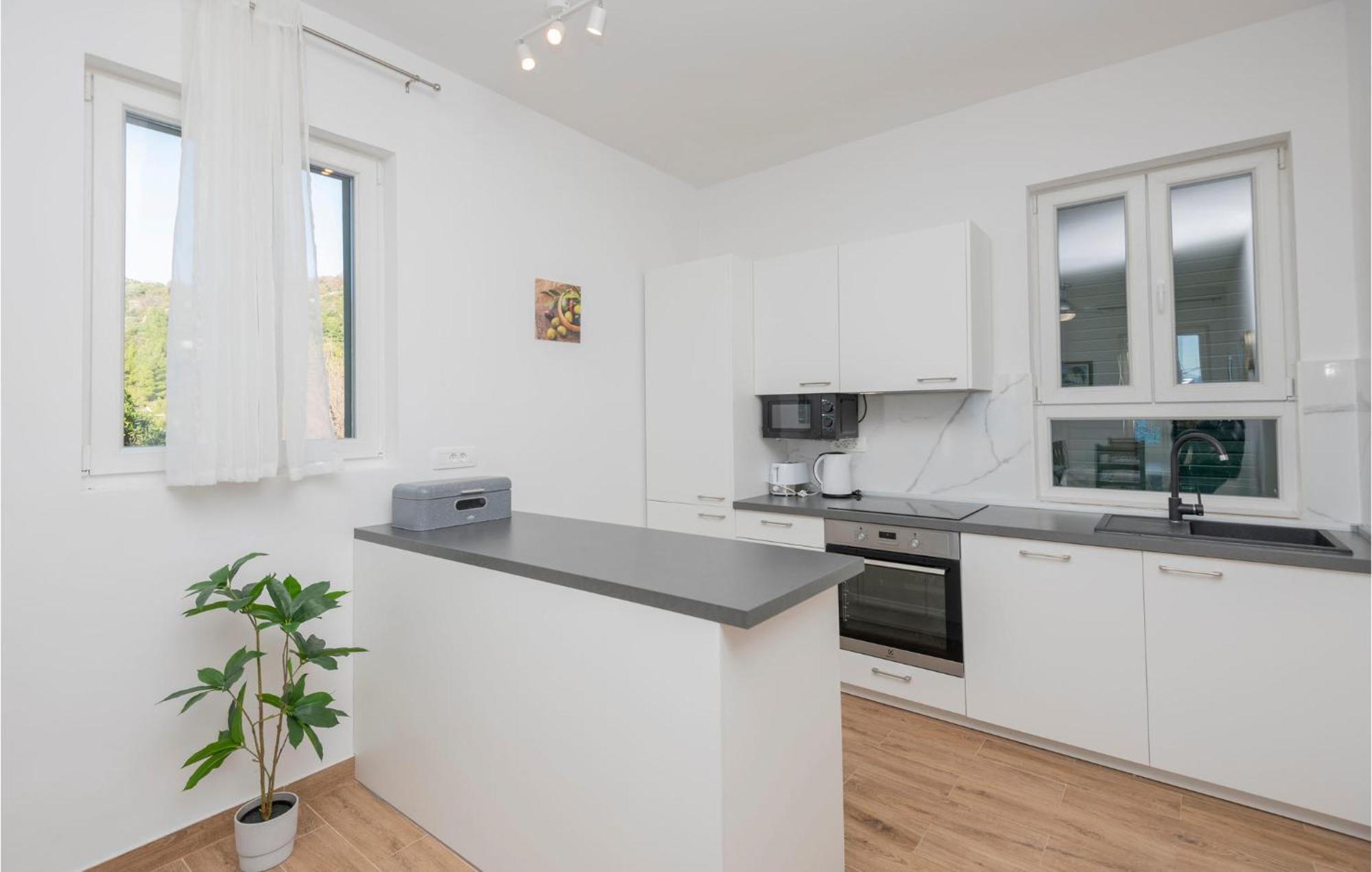 Nice Apartment In Podaca With Wi-Fi Exteriér fotografie